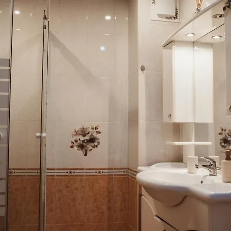 Rhea With Terrace & Parking Apartament