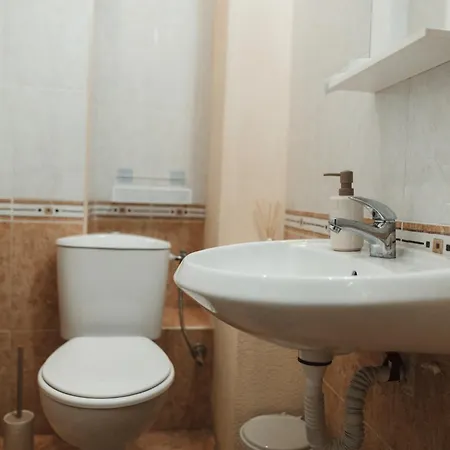 Rhea With Terrace & Parking Apartament