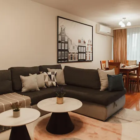 Rhea Apartment With Parking * Filibe