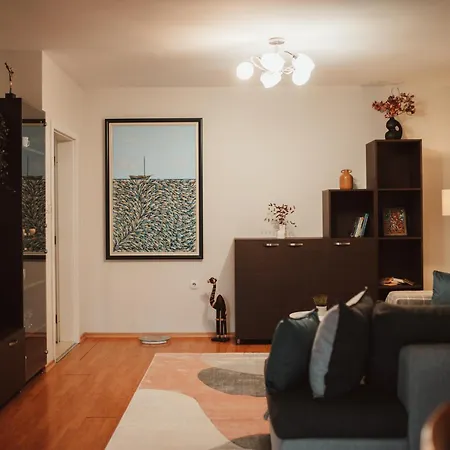 Daire Rhea Apartment With Parking *