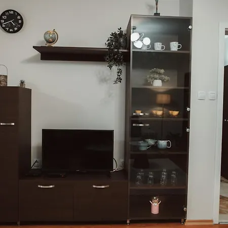 Rhea Apartment With Parking Daire *
