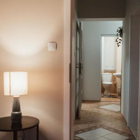 Rhea With Terrace & Parking Апартамент *