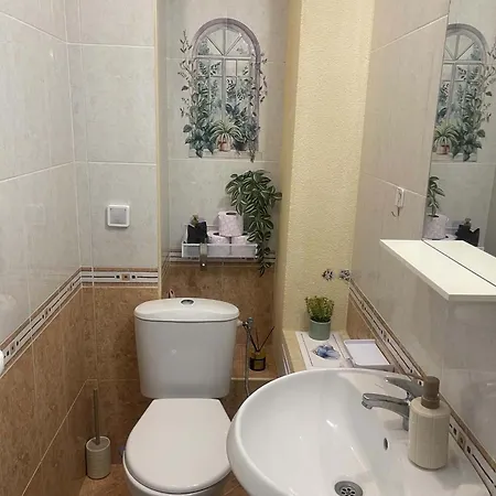 Rhea Apartment With Parking Apartment *