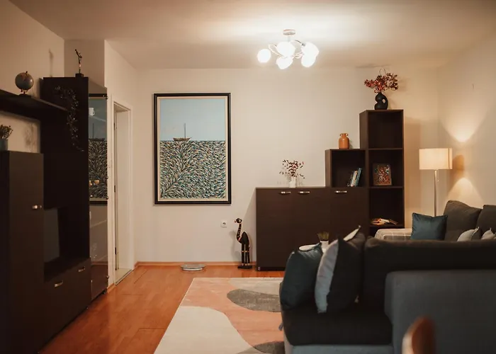 아파트 Rhea With Terrace & Parking *