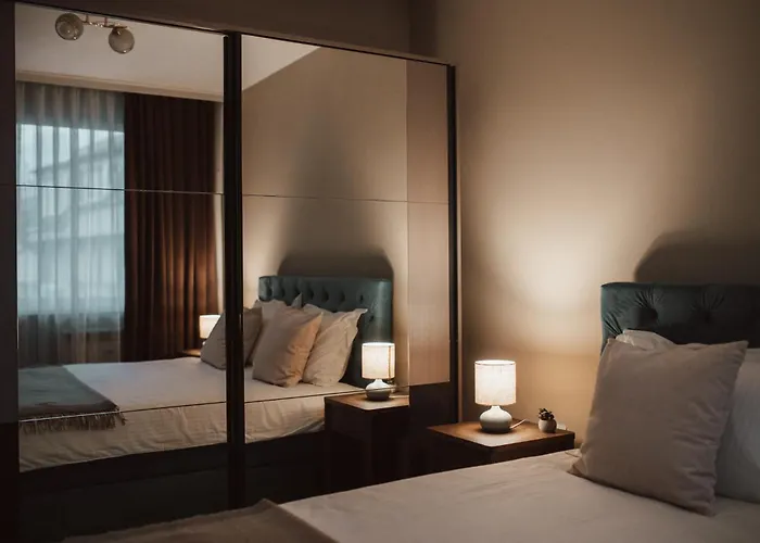 Rhea With Terrace & Parking 플로브디프