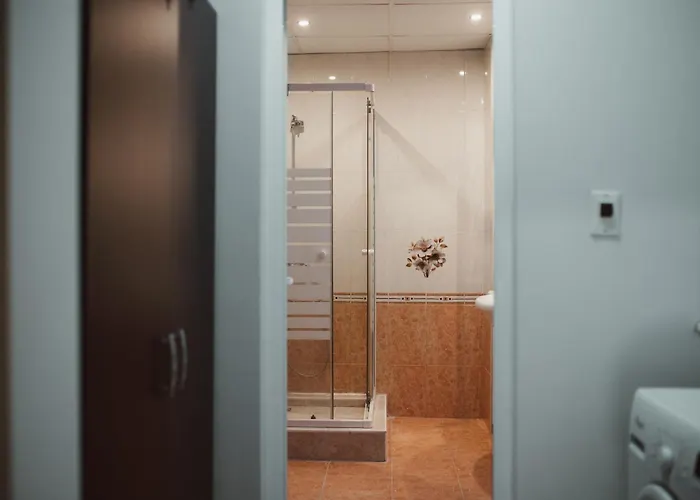 아파트 Rhea With Terrace & Parking 플로브디프