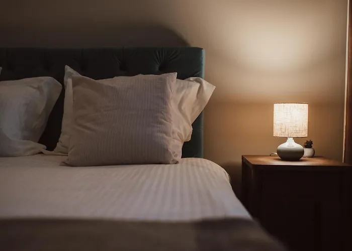 Rhea With Terrace & Parking 아파트