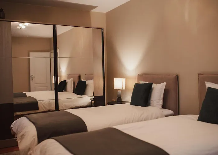 아파트 Rhea With Terrace & Parking