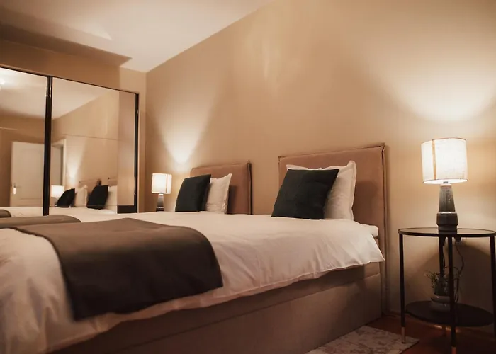 아파트 Rhea With Terrace & Parking