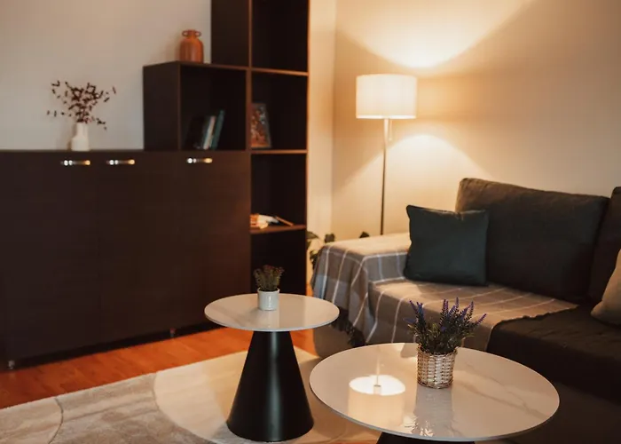 Rhea With Terrace & Parking *